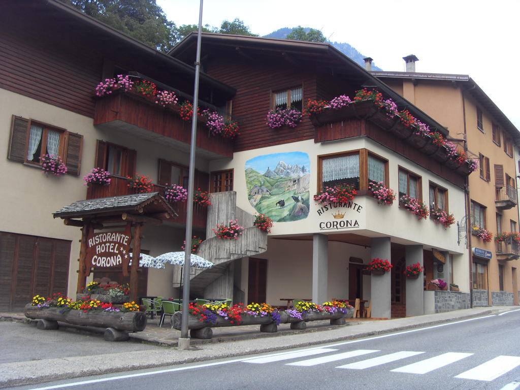 Hotel Corona Branzi Exterior photo